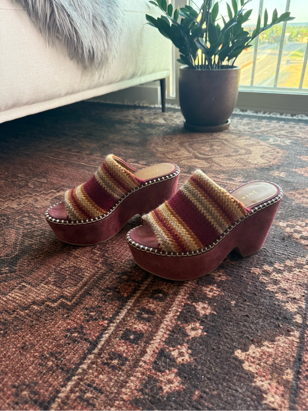 Joie Pendant Platform Sandal